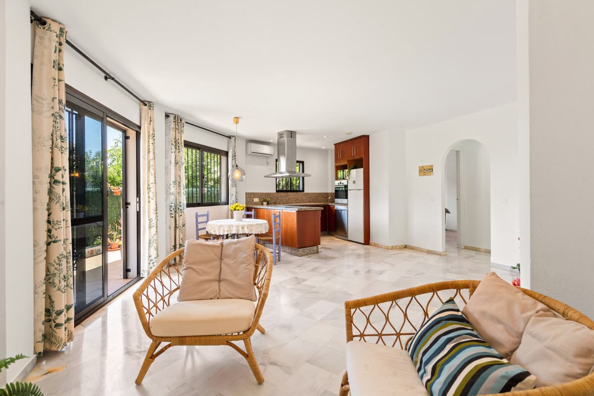 Ground Floor Apartment in Estepona — photo 8 of 10
