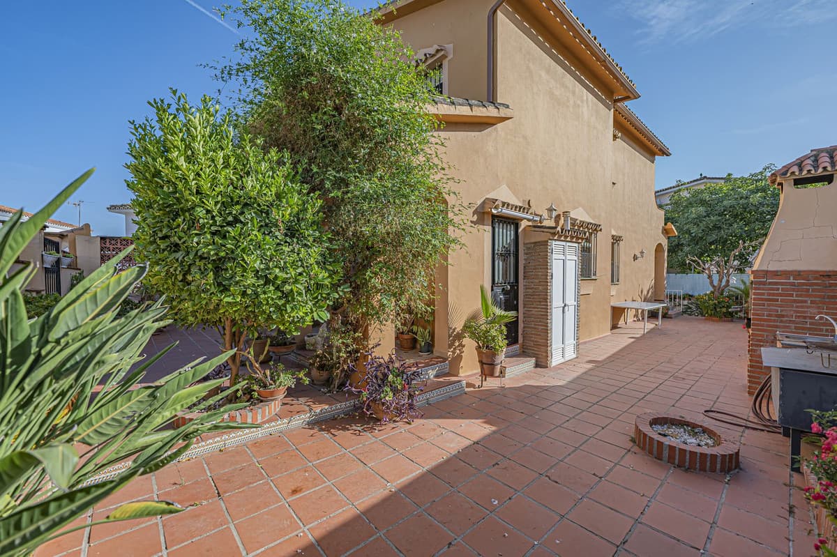 Detached Villa in Marbella — photo 4 of 10