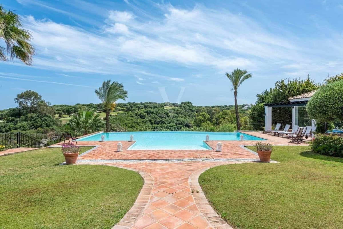 Detached Villa in Sotogrande Alto — photo 3 of 10