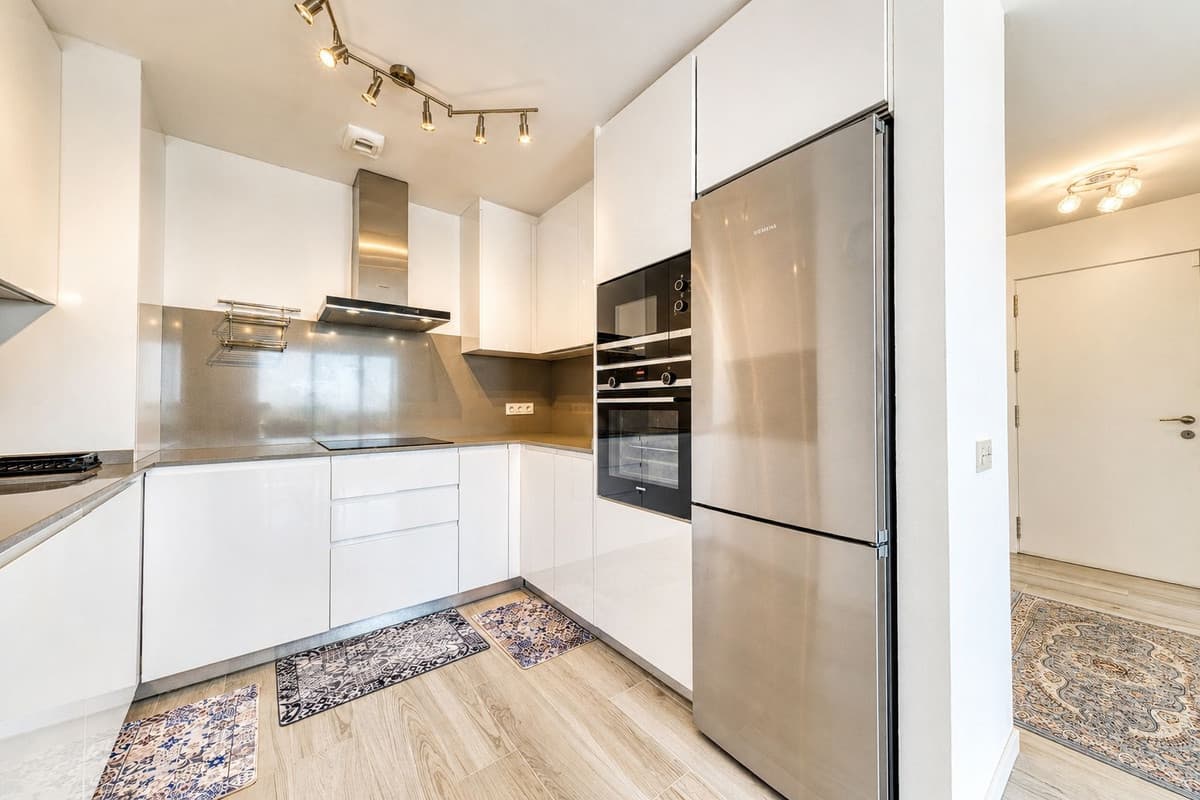 Middle Floor Apartment in Estepona — photo 9 of 10