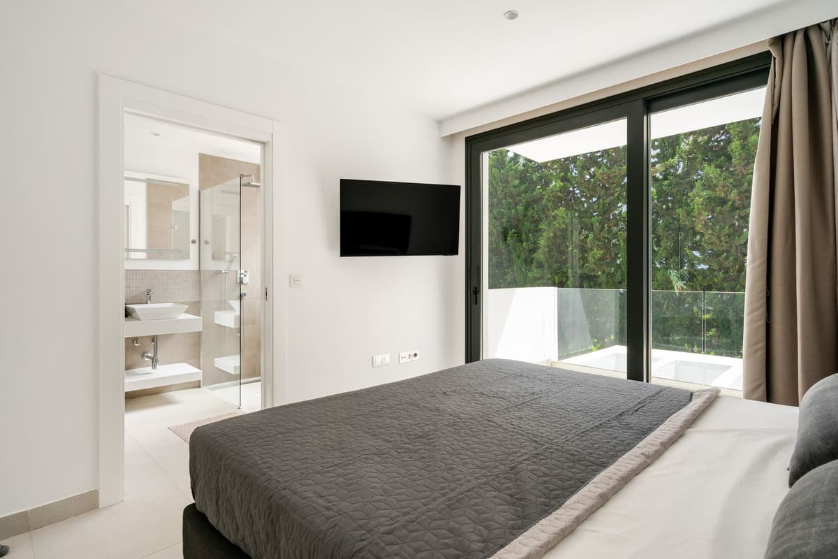 Townhouse in Estepona — photo 9 of 10