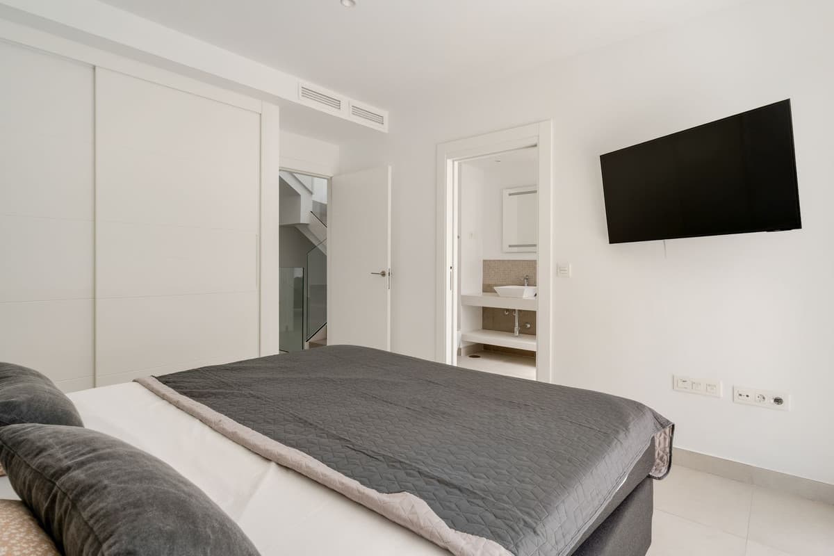 Townhouse in Estepona — photo 10 of 10