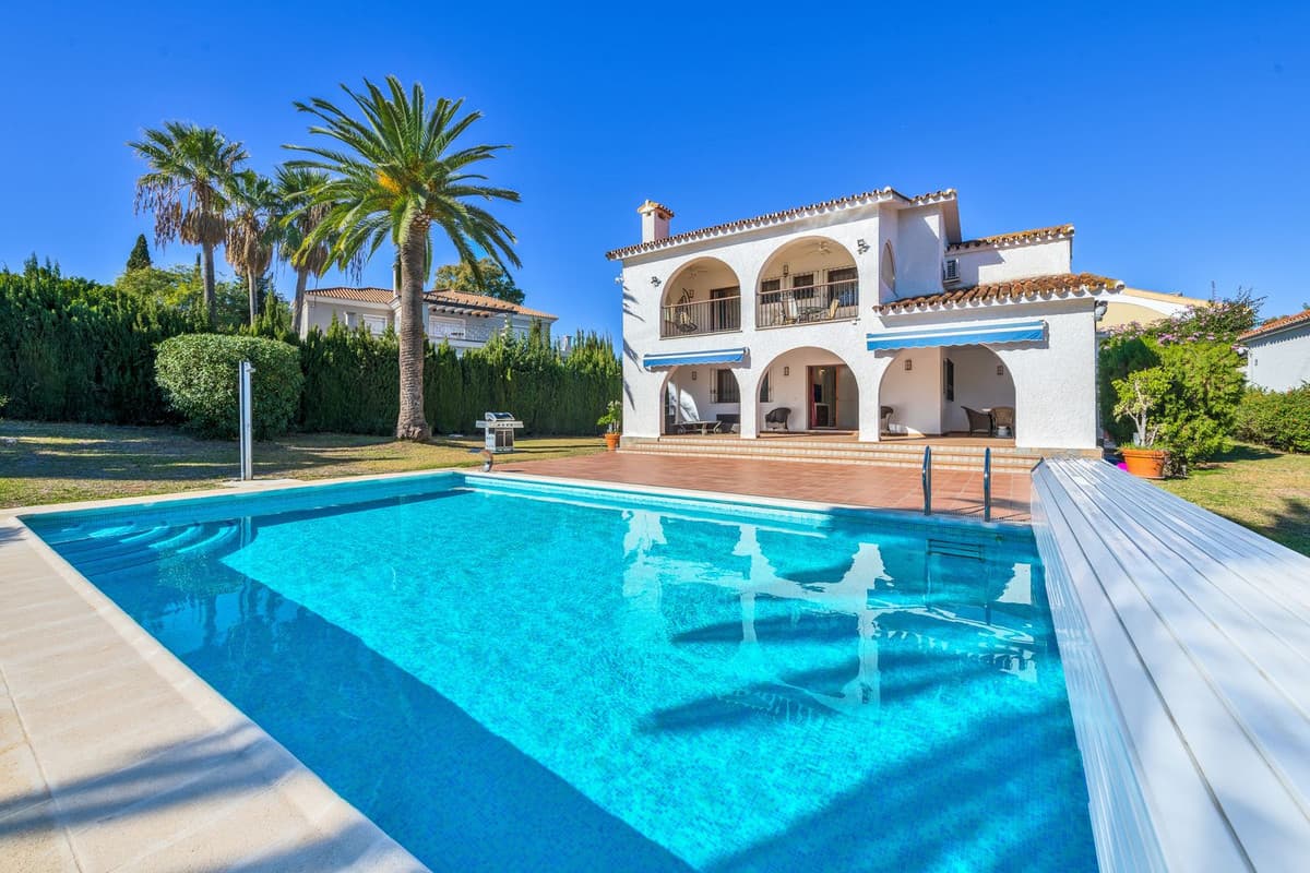 Detached Villa in Atalaya — photo 1 of 10