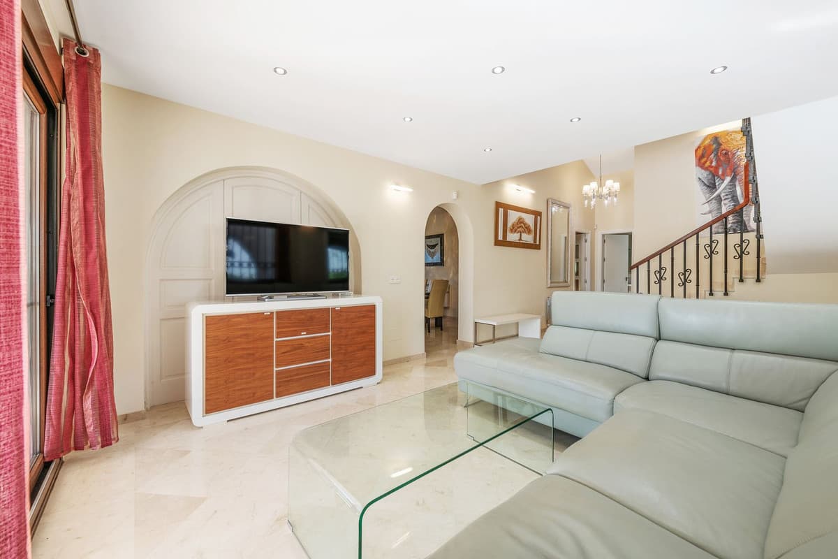 Detached Villa in Atalaya — photo 3 of 10