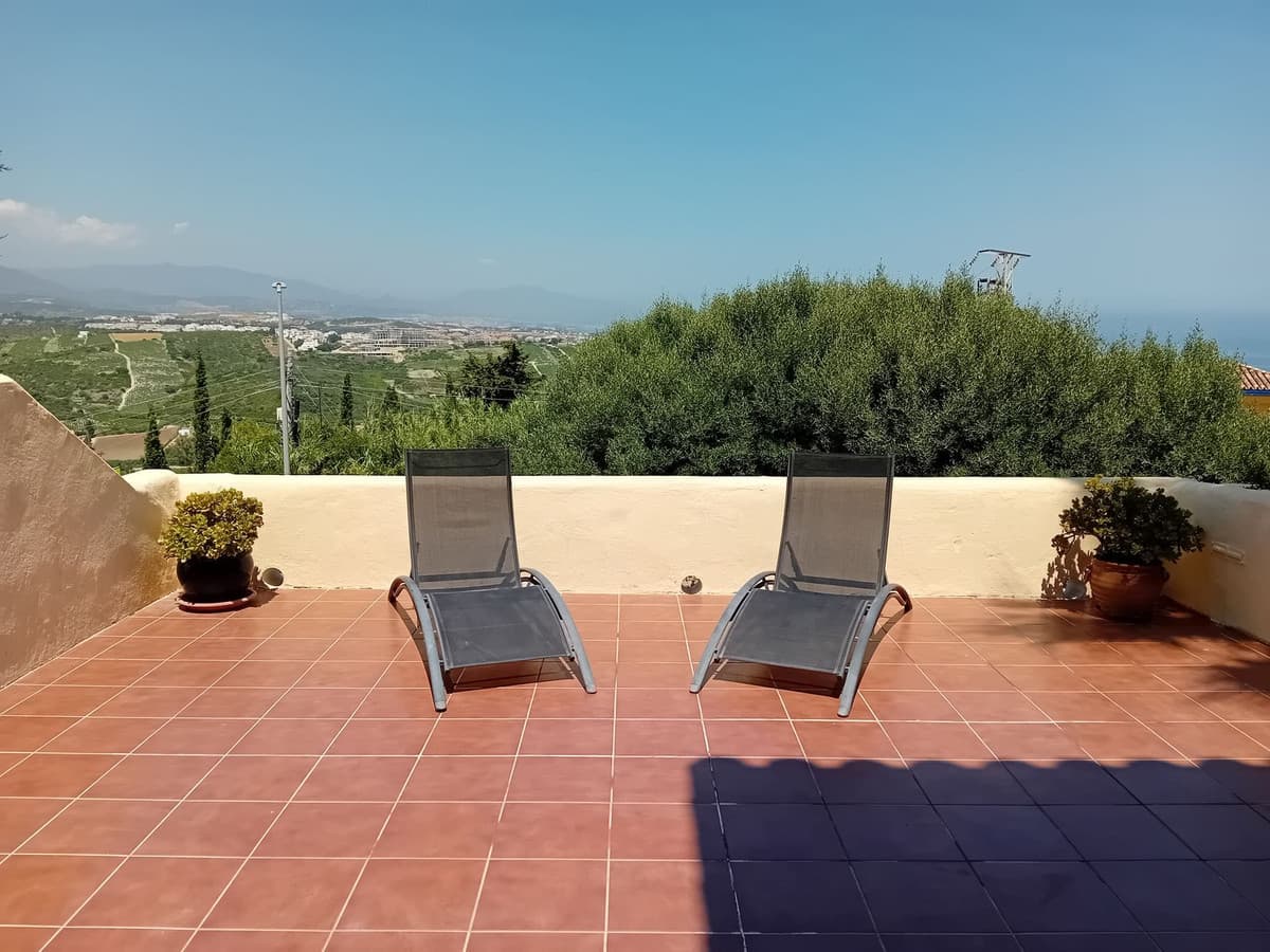 Semi-Detached House in Manilva — photo 1 of 10