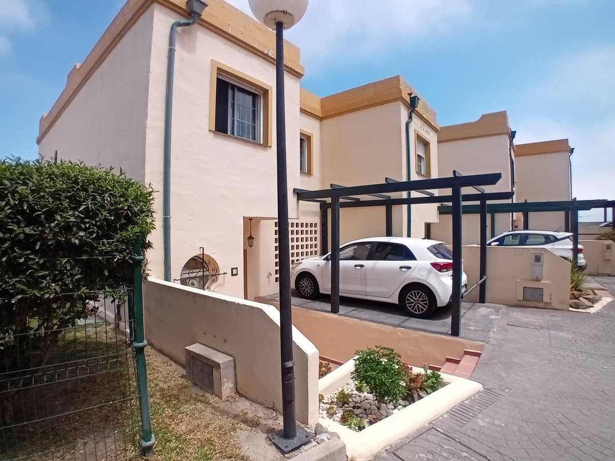 Semi-Detached House in Manilva — photo 4 of 10