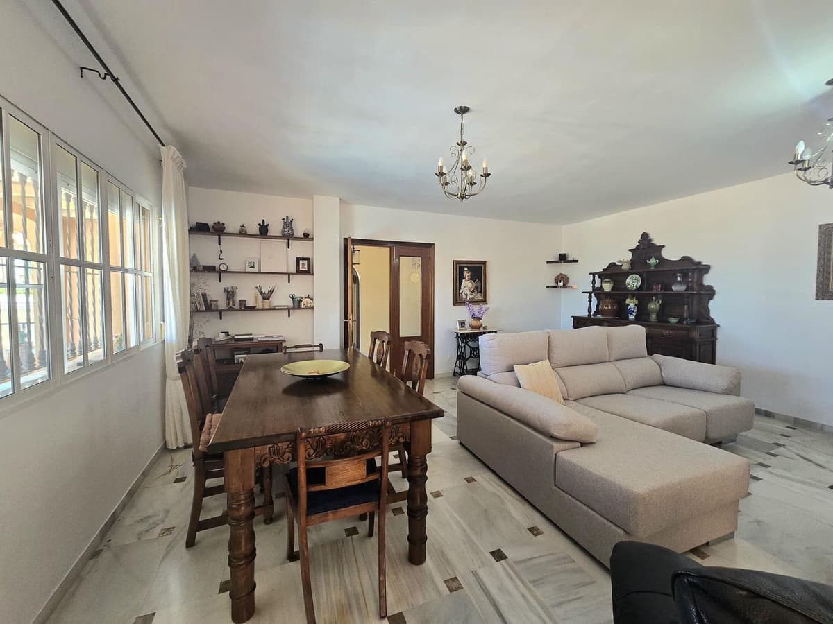 Detached Villa in Puerto de la Torre — photo 5 of 10