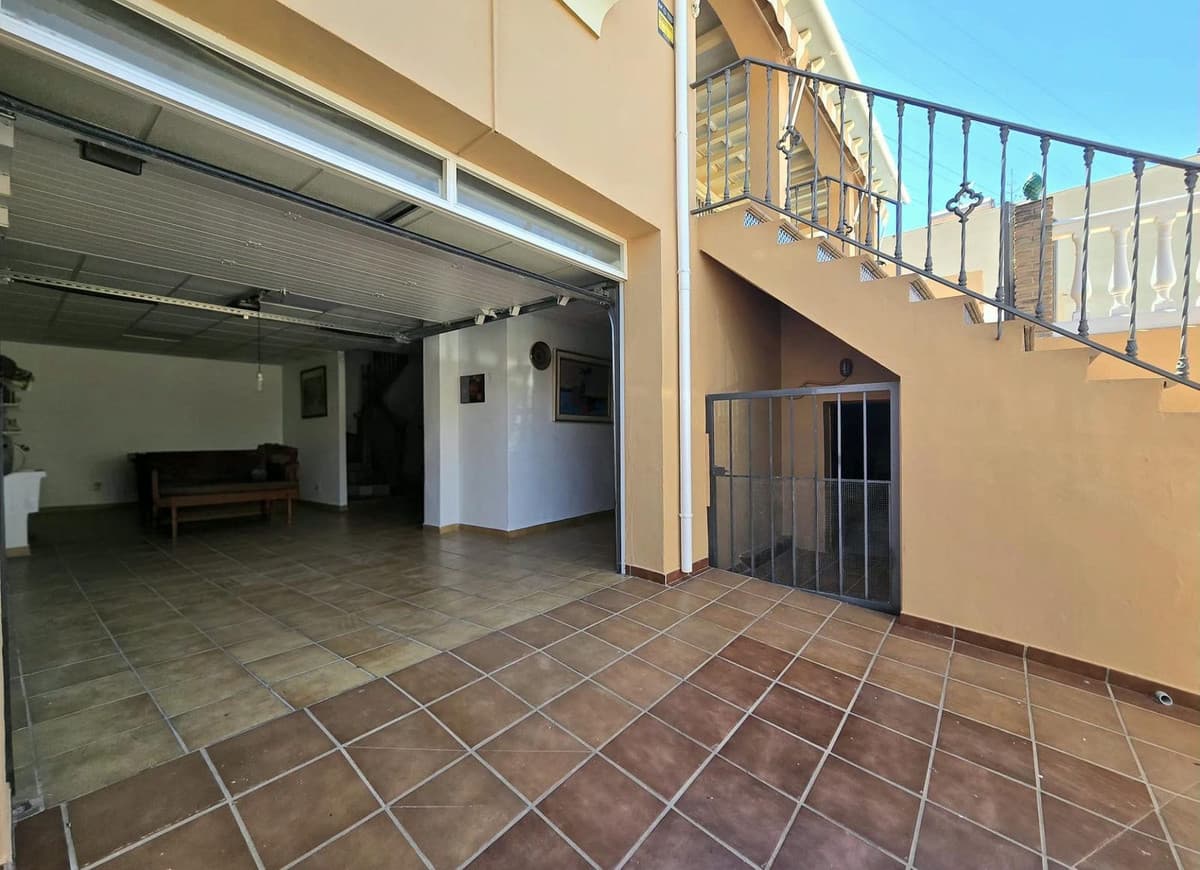 Detached Villa in Puerto de la Torre — photo 7 of 10