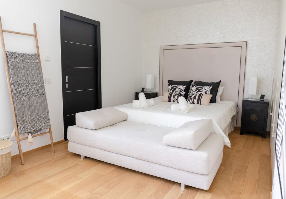 Townhouse in Sierra Blanca — photo 8 of 10