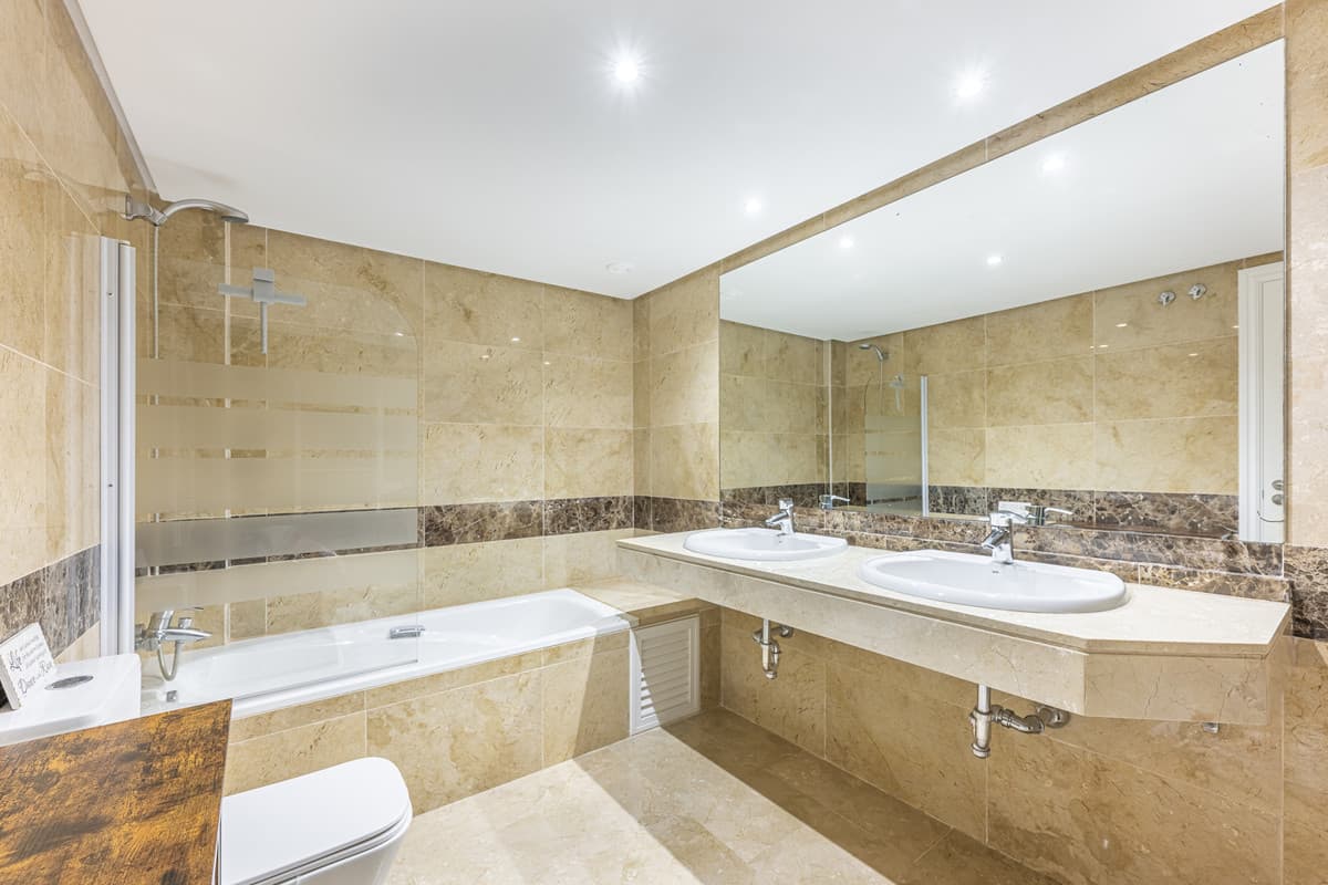 Townhouse in La Alcaidesa — photo 2 of 10