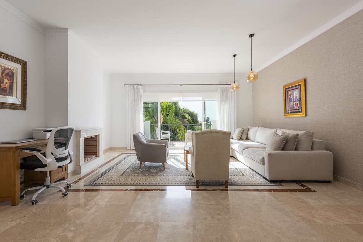 Penthouse Duplex in Benahavís — photo 6 of 10