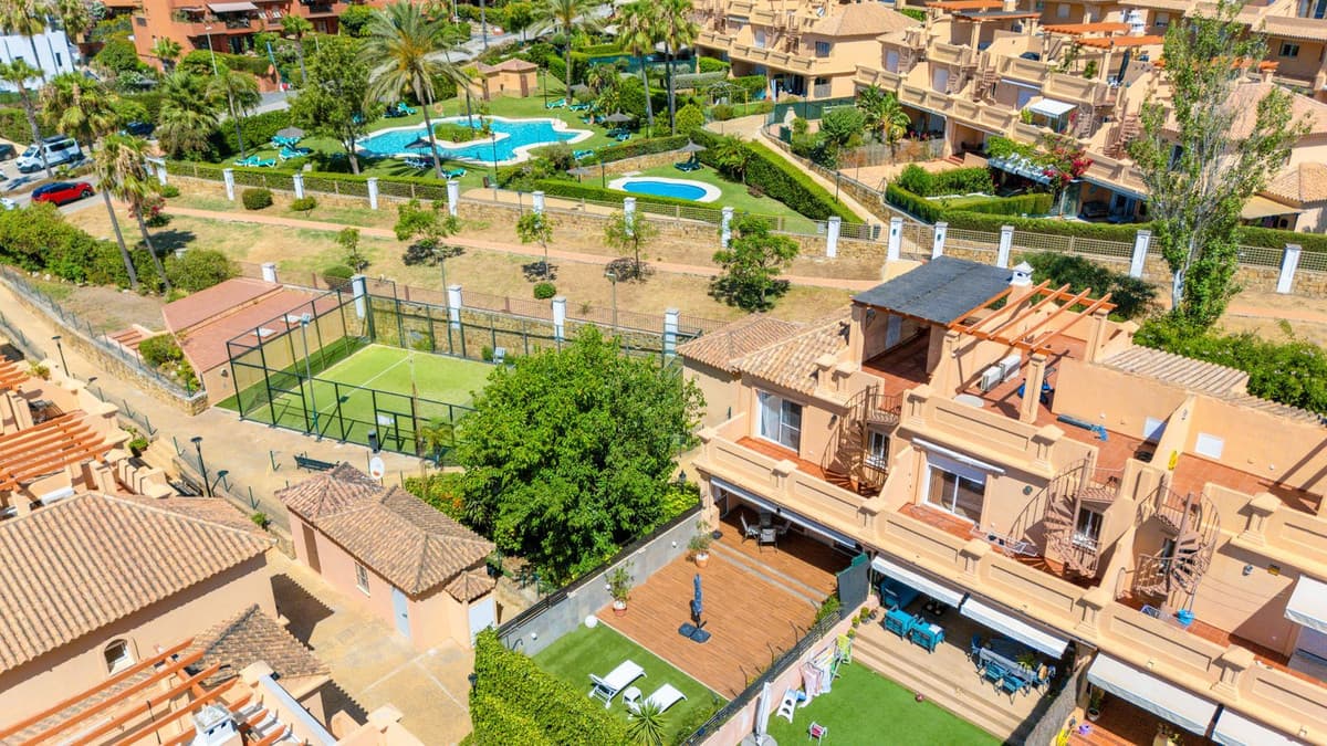 Semi-Detached House in Estepona — photo 4 of 10