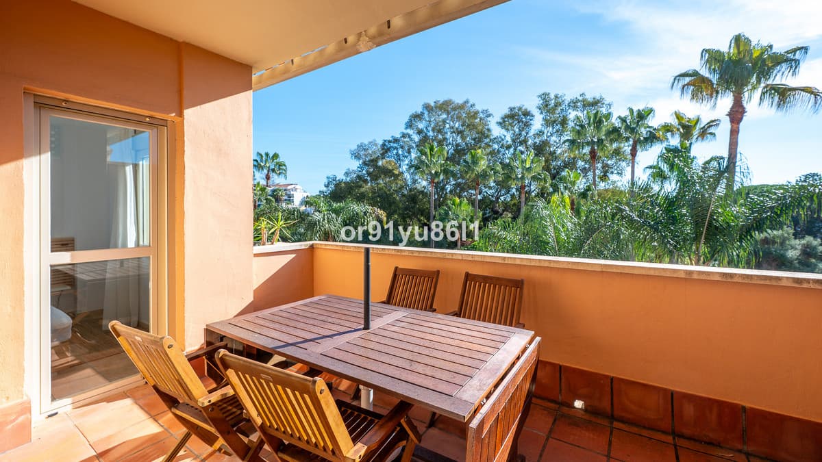 Duplex in Marbesa — photo 3 of 10