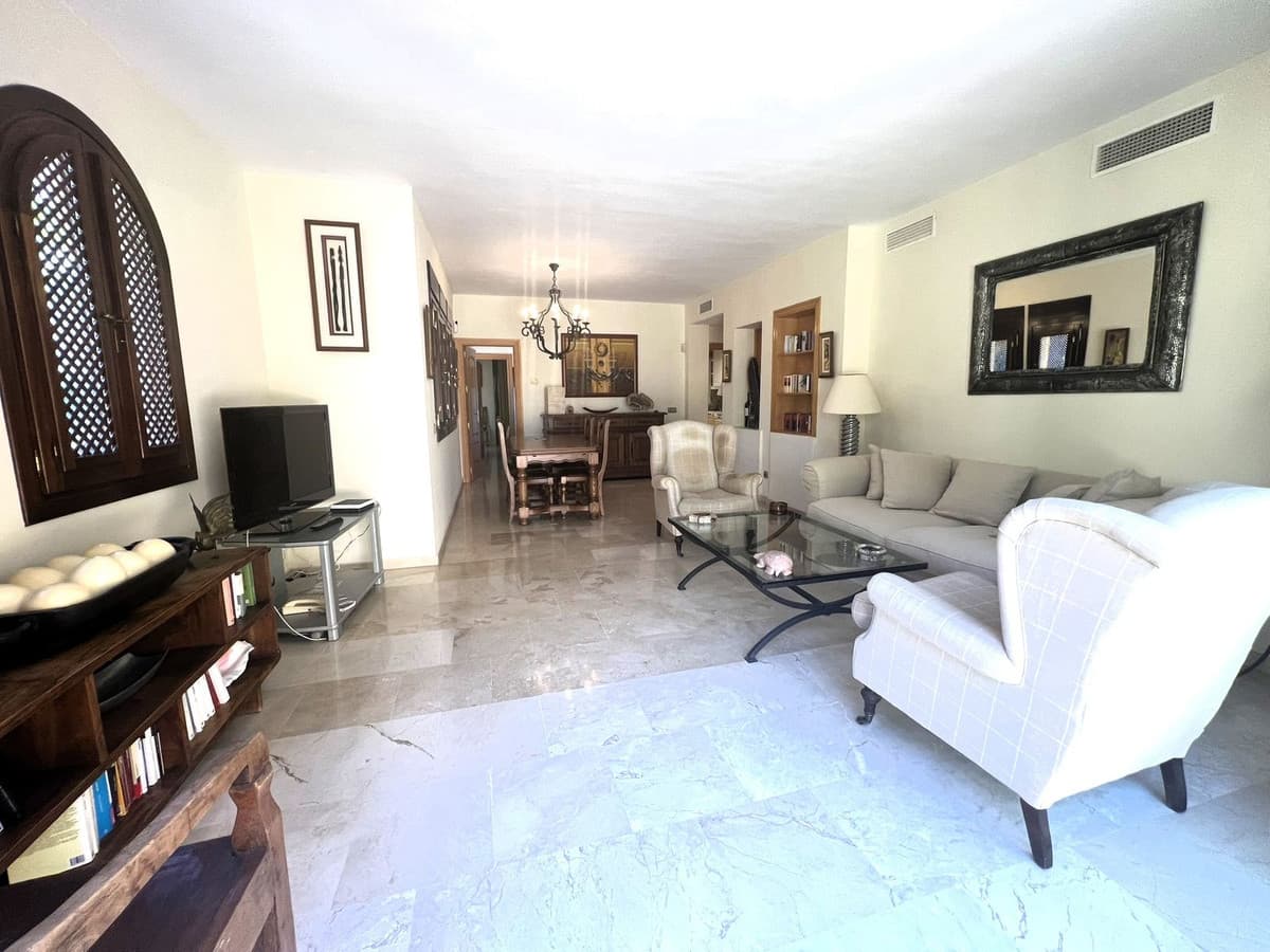 Penthouse Duplex in Atalaya — photo 4 of 10