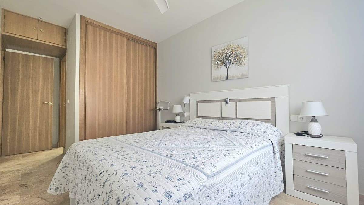 Middle Floor Apartment in Fuengirola — photo 7 of 10