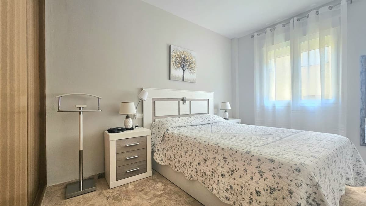 Middle Floor Apartment in Fuengirola — photo 8 of 10