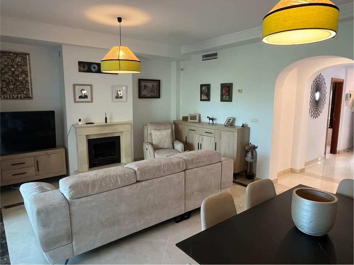Townhouse in Estepona — photo 4 of 10