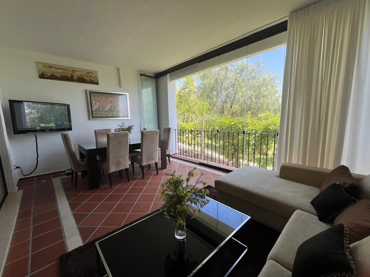 Townhouse in Estepona — photo 6 of 10