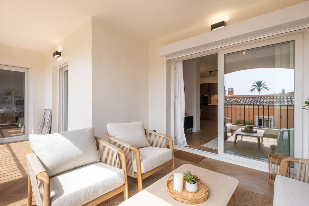 Middle Floor Apartment in Nueva Andalucía — photo 3 of 10