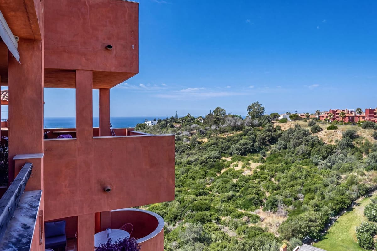 Middle Floor Apartment in Reserva de Marbella — photo 1 of 10