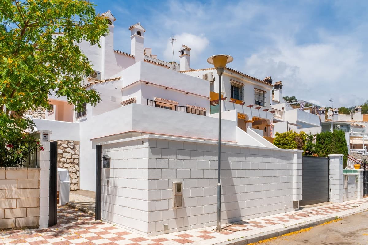 Semi-Detached House in Torremuelle — photo 1 of 10