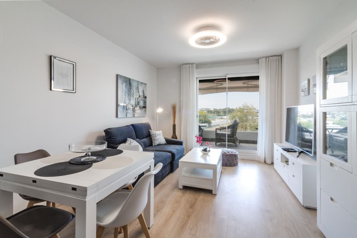 Middle Floor Apartment in Nueva Andalucía — photo 2 of 10