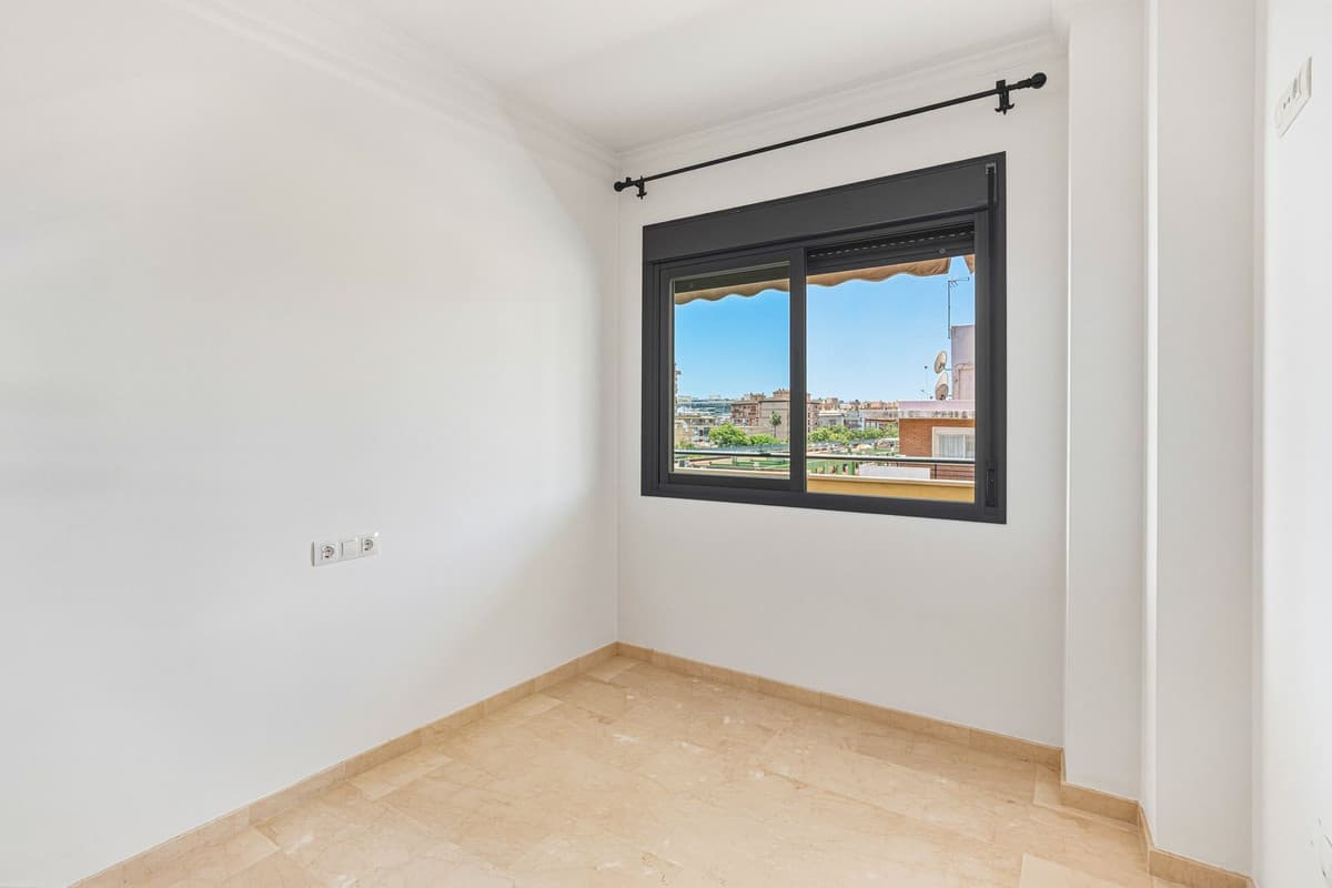 Middle Floor Apartment in Los Boliches — photo 9 of 10
