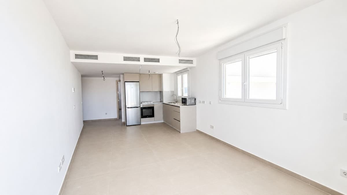 Middle Floor Apartment in Manilva — photo 7 of 10