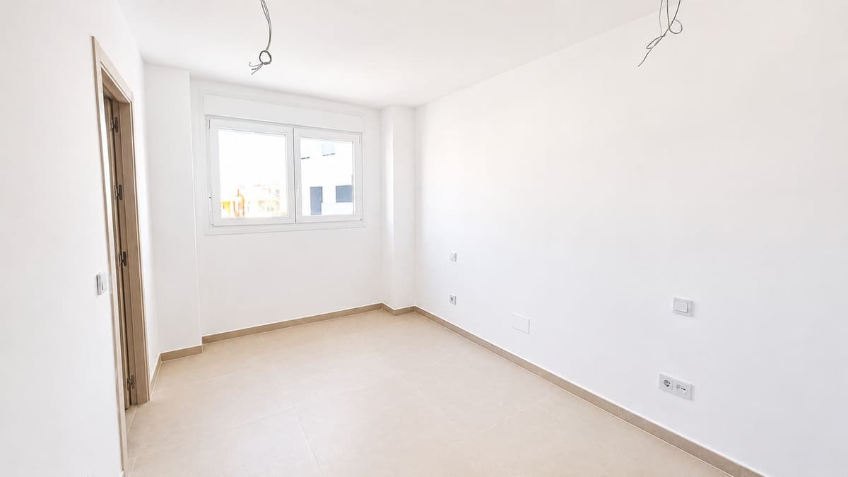 Middle Floor Apartment in Manilva — photo 8 of 10