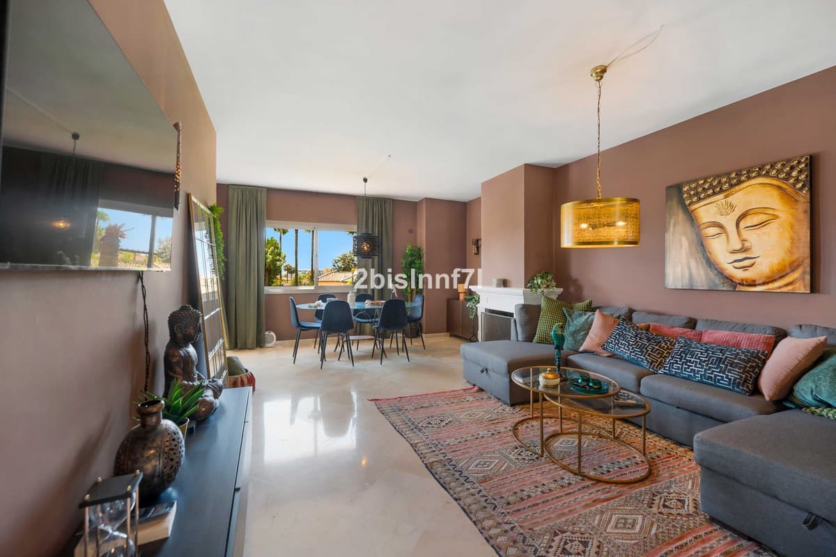 Middle Floor Apartment in Nueva Andalucía — photo 2 of 10