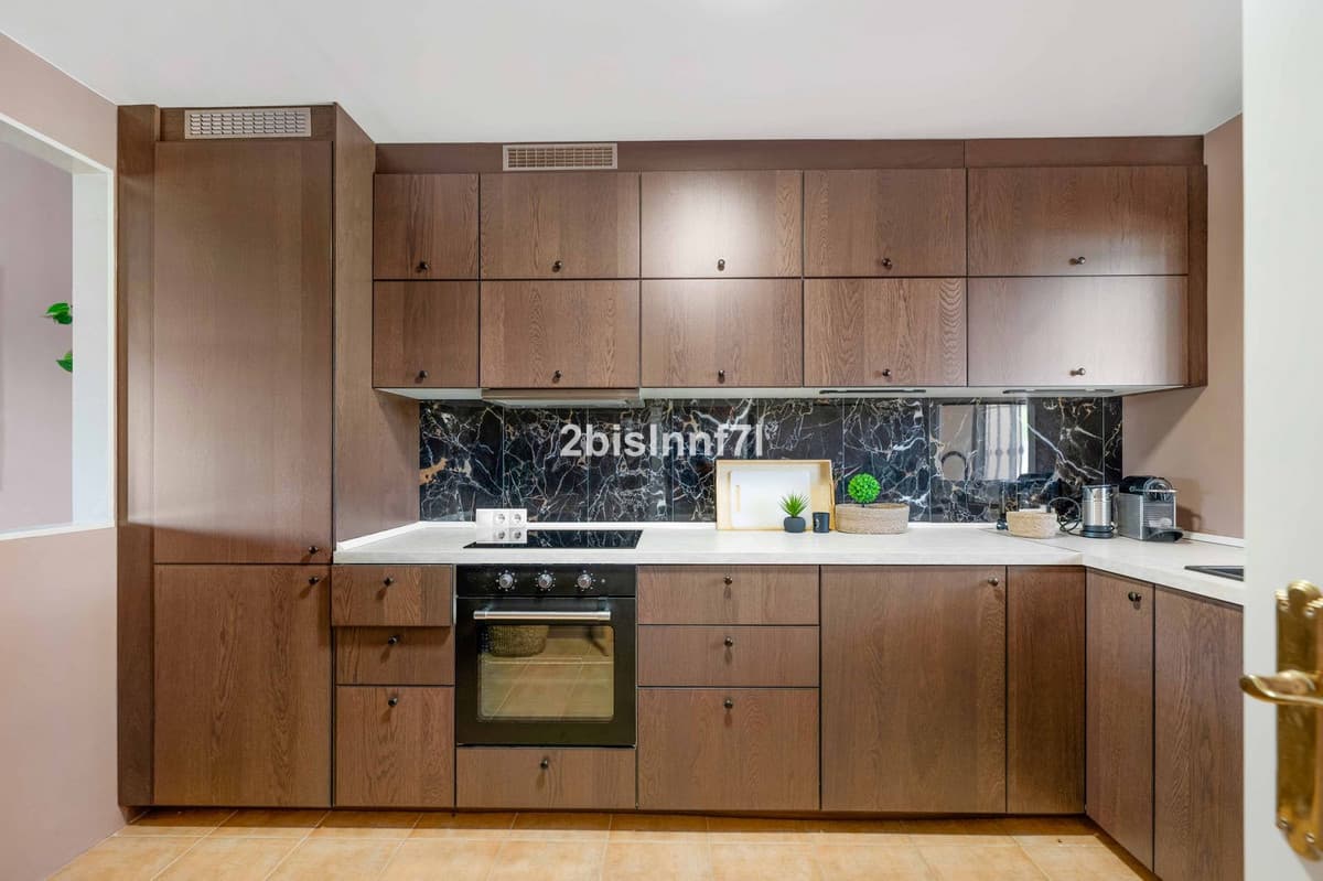 Middle Floor Apartment in Nueva Andalucía — photo 7 of 10