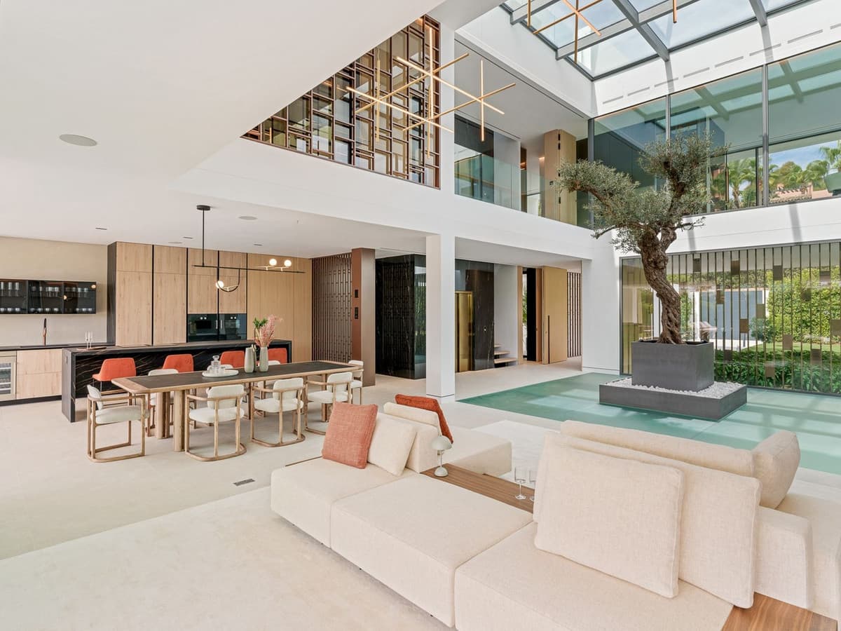 Detached Villa in The Golden Mile — photo 6 of 10
