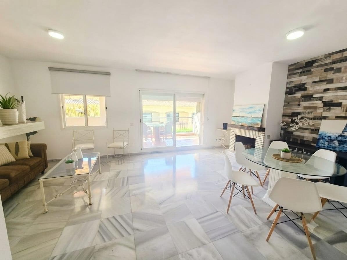 Middle Floor Apartment in Torrequebrada — photo 5 of 10