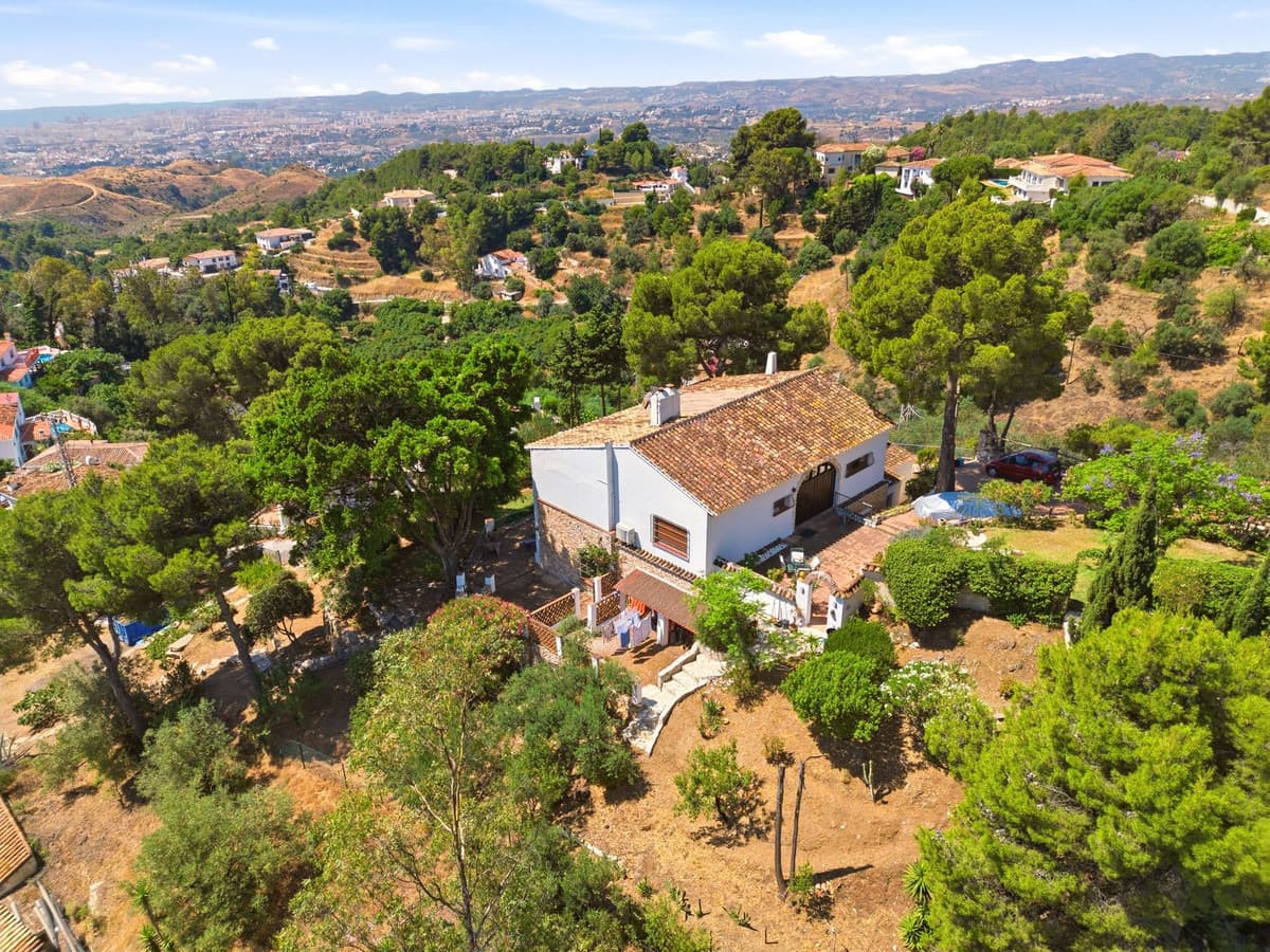 Detached Villa in Mijas — photo 1 of 10