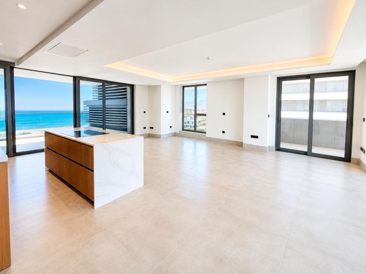 Middle Floor Apartment in Málaga — photo 6 of 10