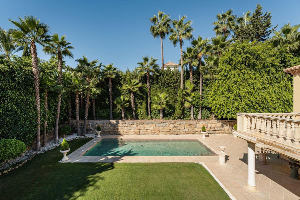 Detached Villa in Nueva Andalucía — photo 4 of 10