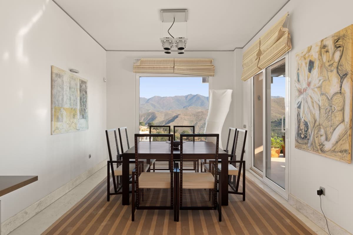 Detached Villa in La Mairena — photo 4 of 10
