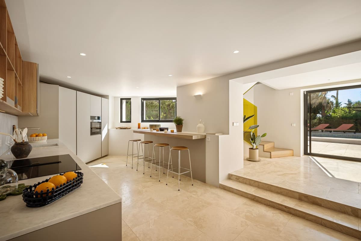 Detached Villa in Nueva Andalucía — photo 4 of 10