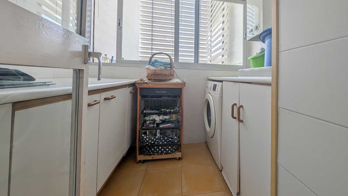 Middle Floor Apartment in Fuengirola — photo 7 of 10