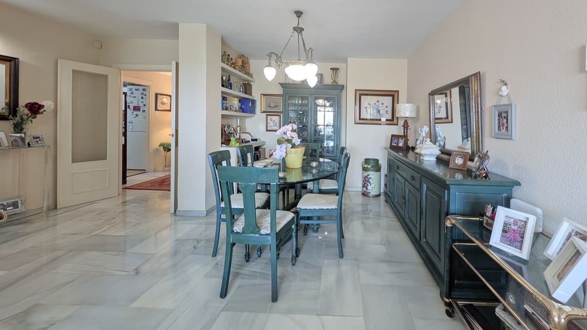 Middle Floor Apartment in Fuengirola — photo 10 of 10