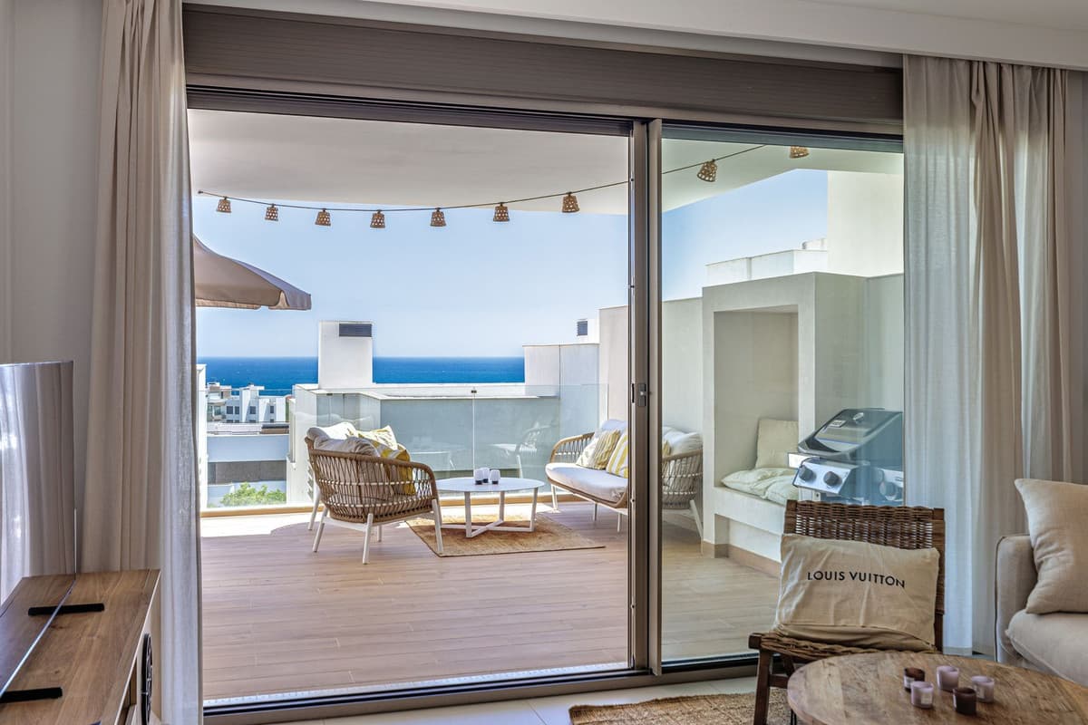 Middle Floor Apartment in Estepona — photo 10 of 10