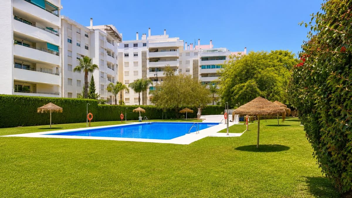 Middle Floor Apartment in Fuengirola — photo 1 of 10