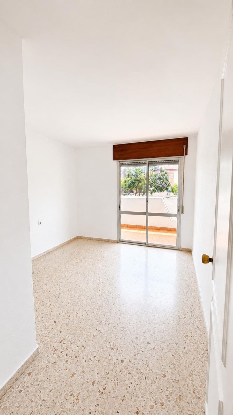Middle Floor Apartment in Fuengirola — photo 7 of 10