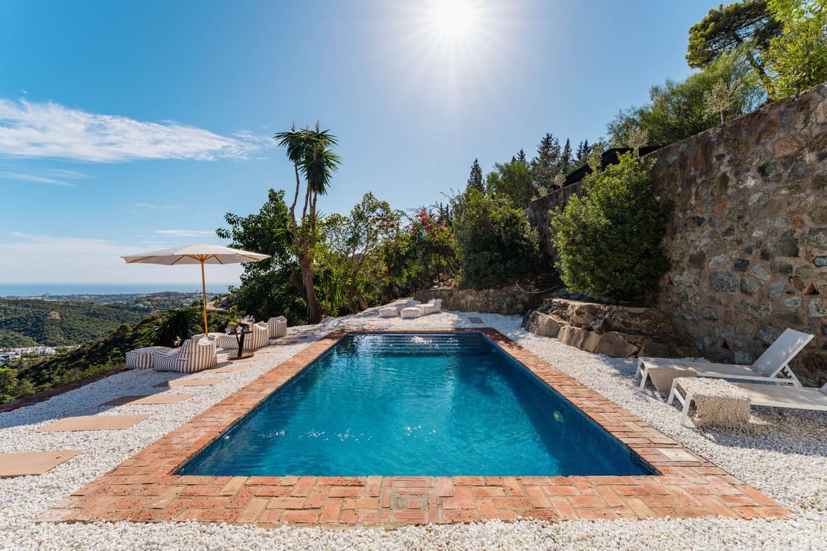 Detached Villa in El Madroñal — photo 2 of 10