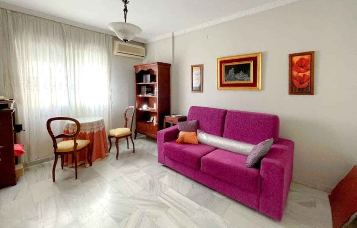 Middle Floor Apartment in Estepona — photo 10 of 10