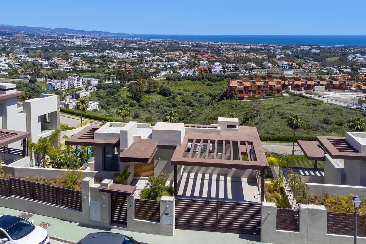 Detached Villa in Benahavís — photo 5 of 10