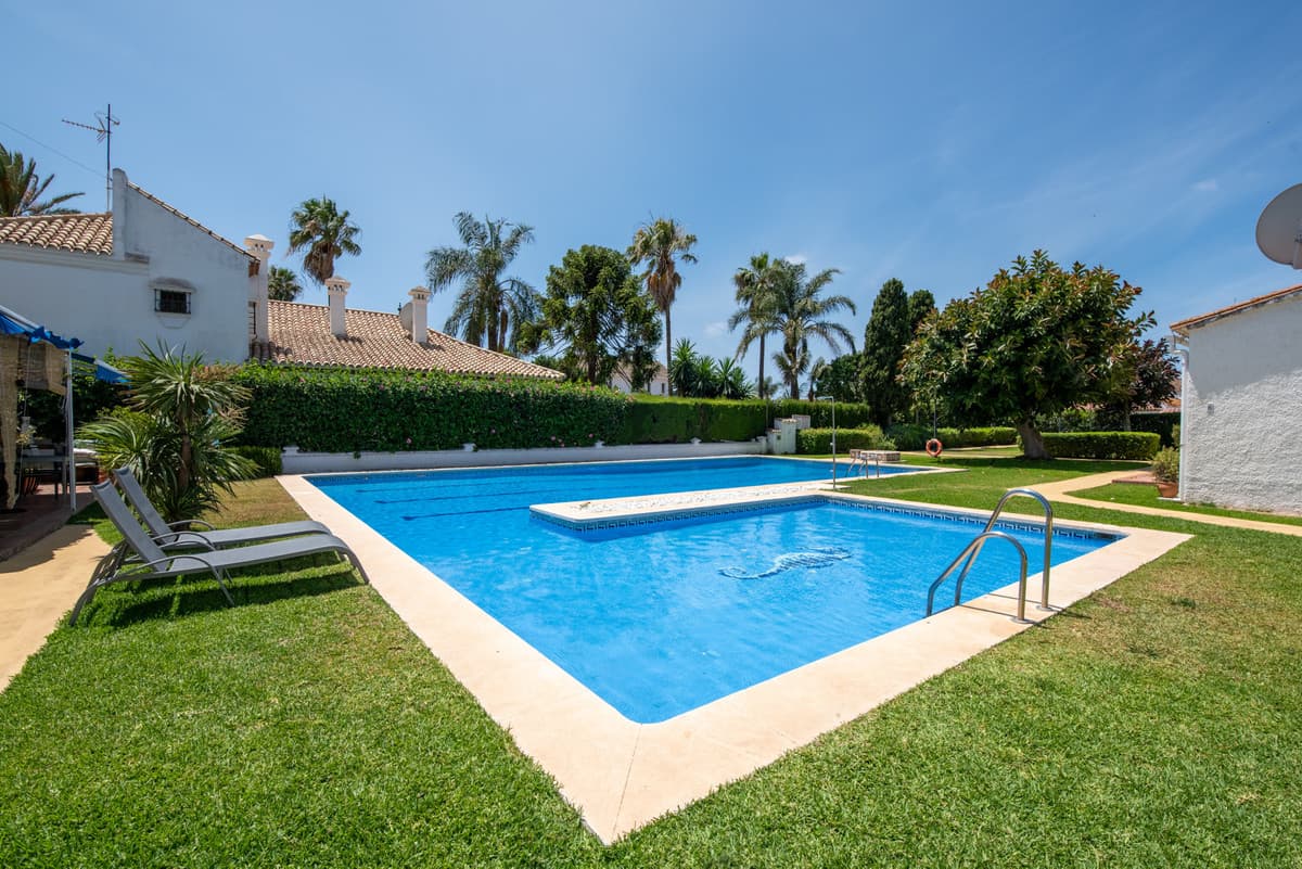 Semi-Detached House in Cortijo Blanco — photo 1 of 10