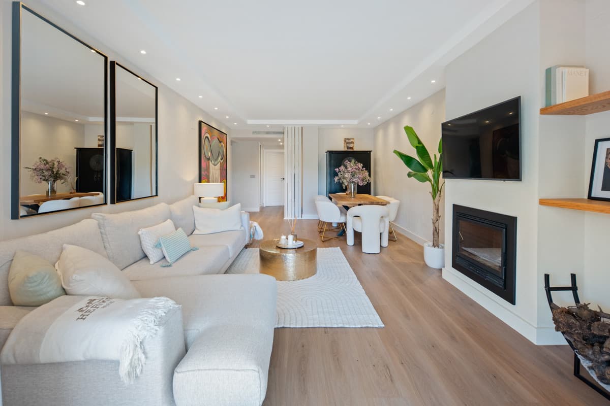 Middle Floor Apartment in The Golden Mile — photo 6 of 10