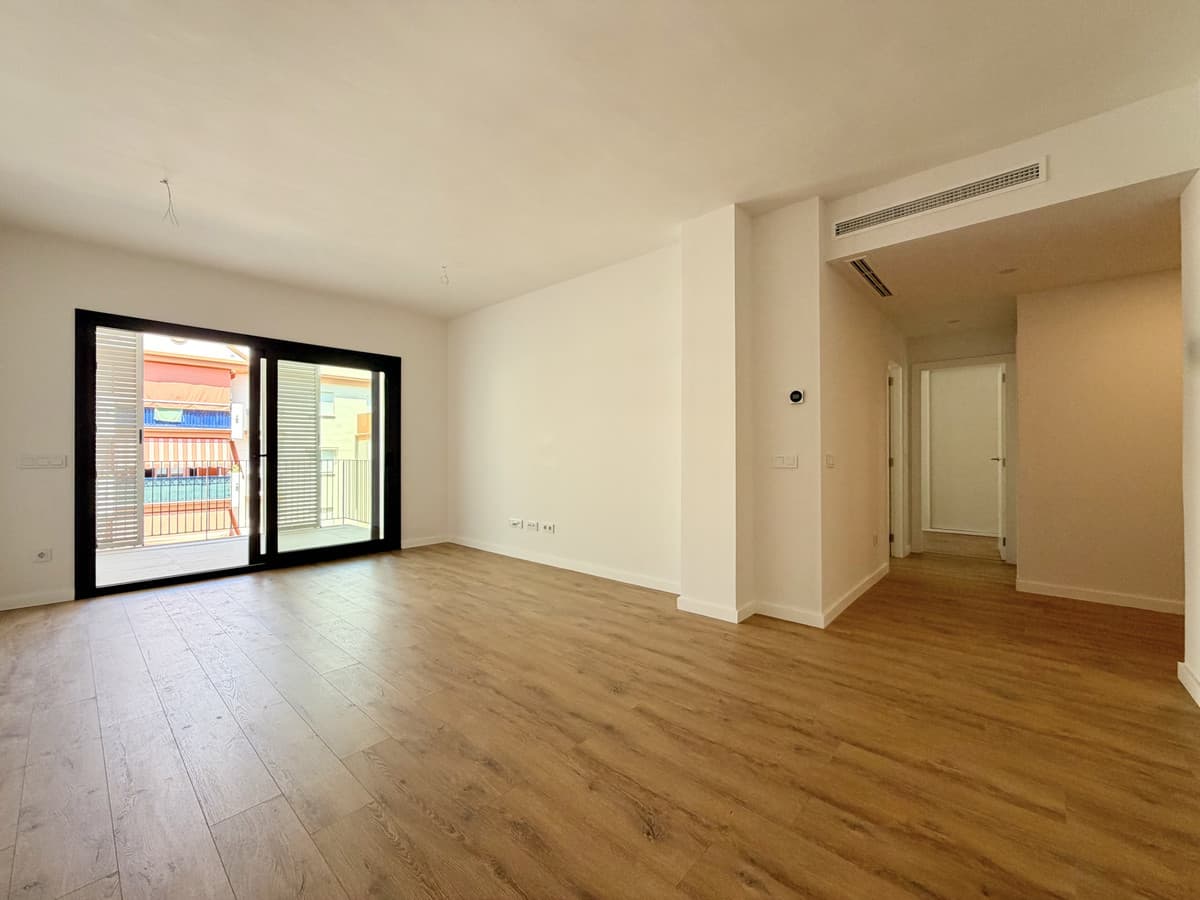 Middle Floor Apartment in Estepona — photo 5 of 10