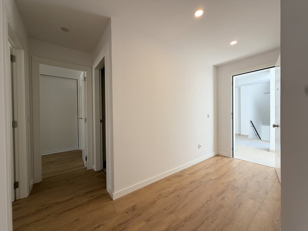 Middle Floor Apartment in Estepona — photo 10 of 10